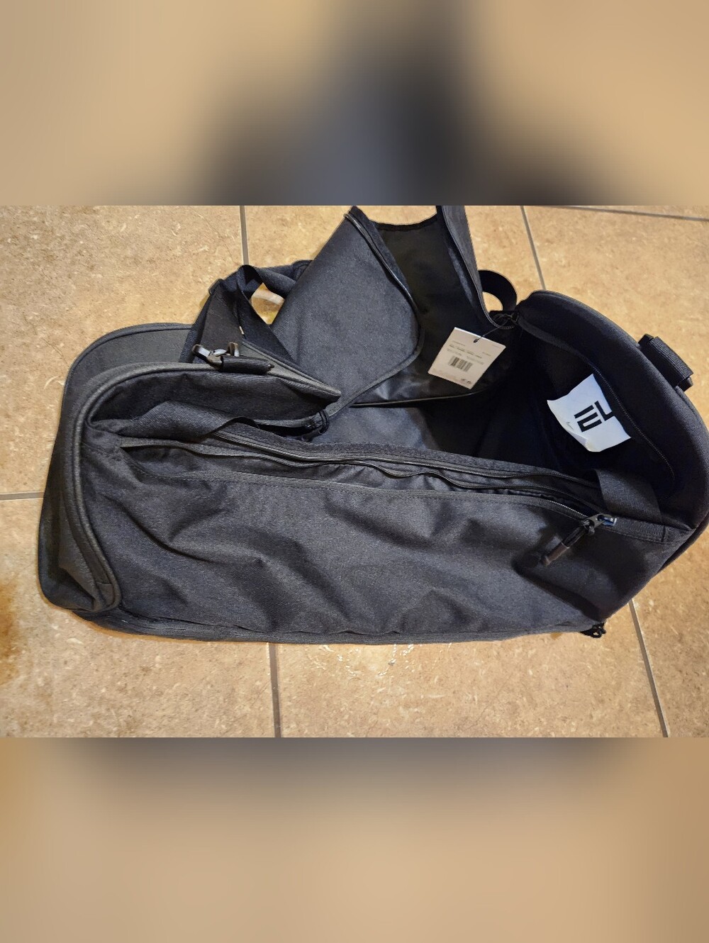 Nike Black Men's Backpack with Multiple Zip Pockets